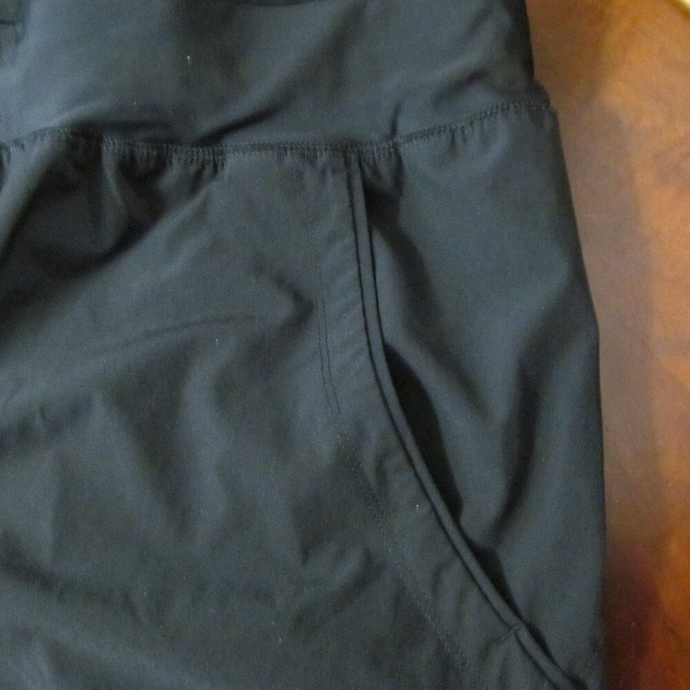 Lands’ End SunShade Stretch Board Swim Shorts - Size 14 - Picture 8 of 10